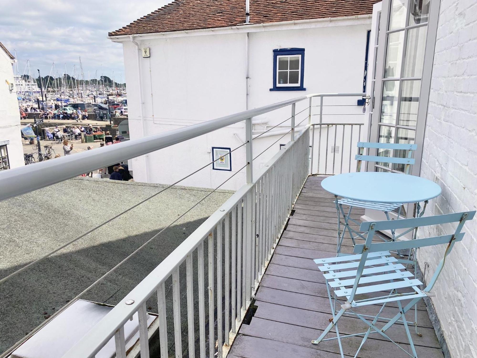 Stylish Cottage With Quay And River View Lymington Buitenkant foto